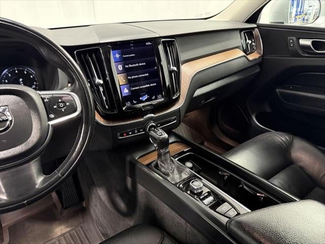 2021 Volvo XC60 T6 Momentum