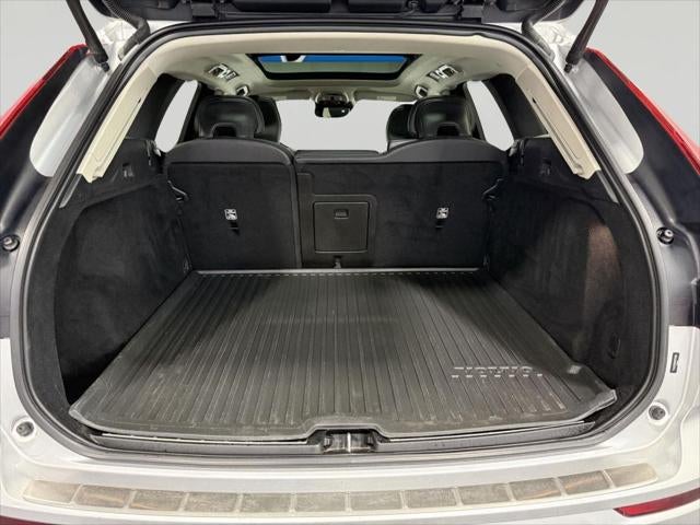 2021 Volvo XC60 T6 Momentum