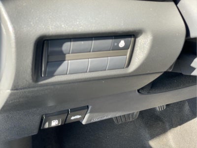 2022 Nissan Kicks SR