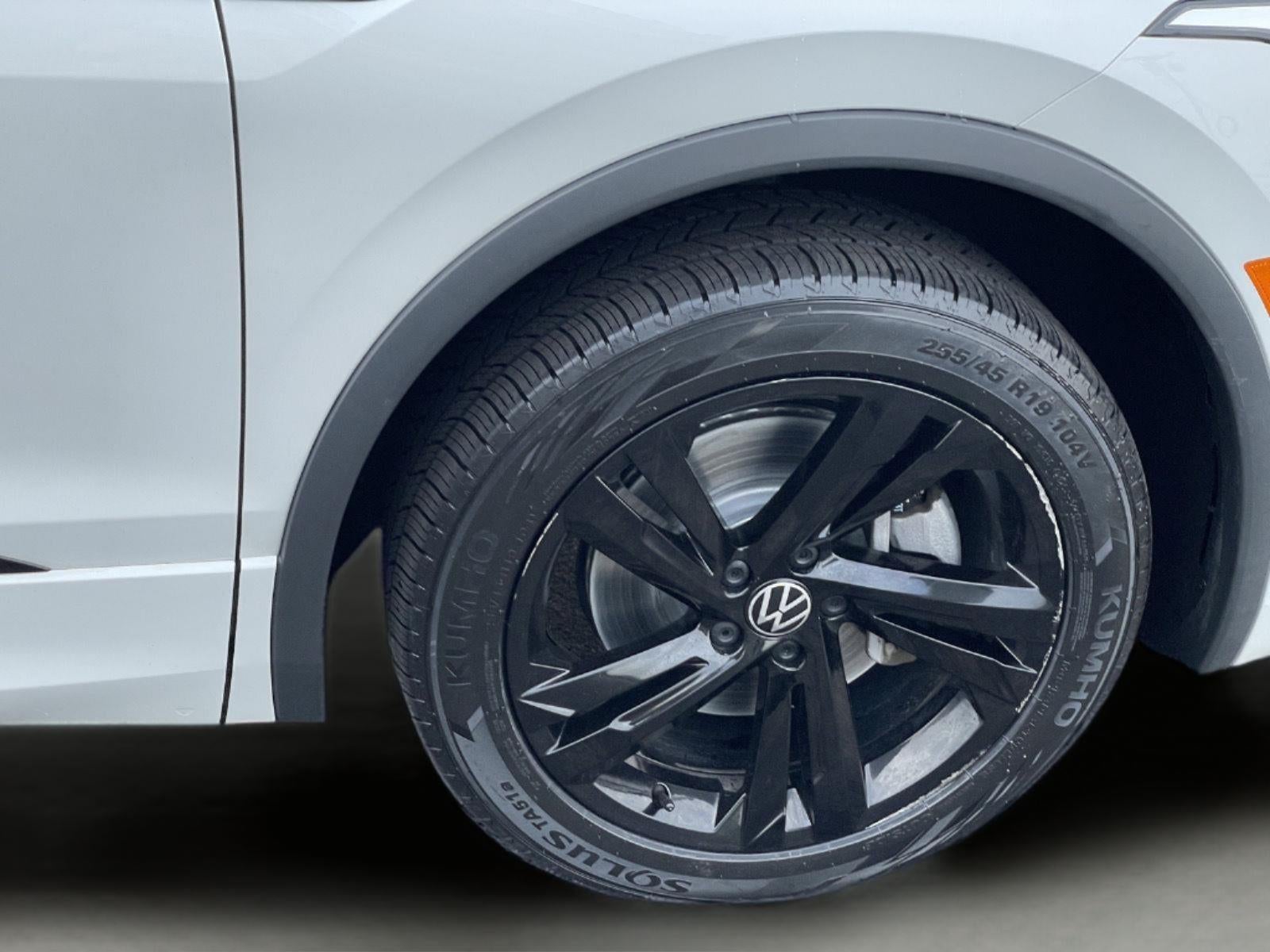 2023 Volkswagen Tiguan SE R-Line Black