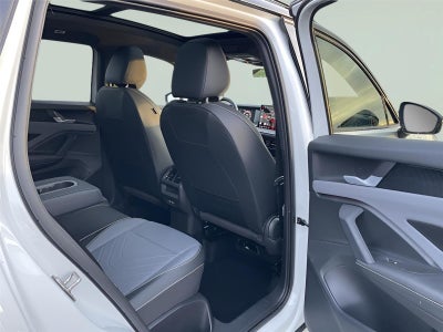 2025 Volkswagen Tiguan SE R-Line Black