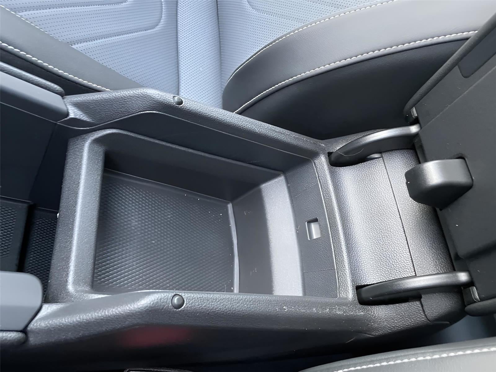 2025 Volkswagen Tiguan SE R-Line Black