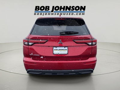 2022 Mitsubishi Outlander ES