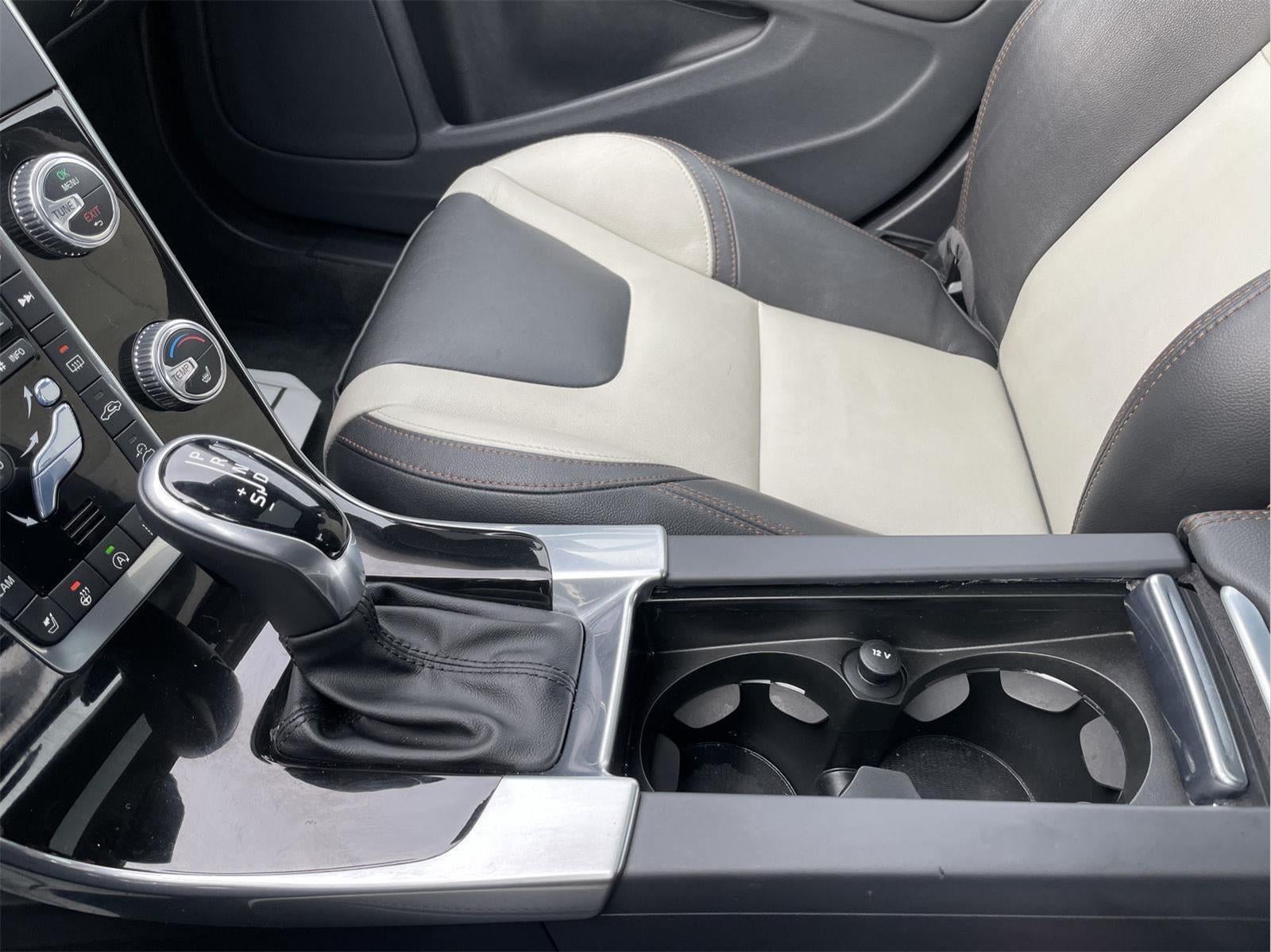 2017 Volvo S60 Cross Country SEDAN