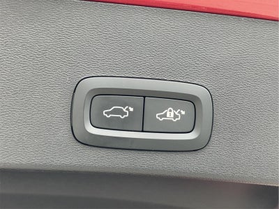 2024 Volvo XC40 Plus Dark Theme