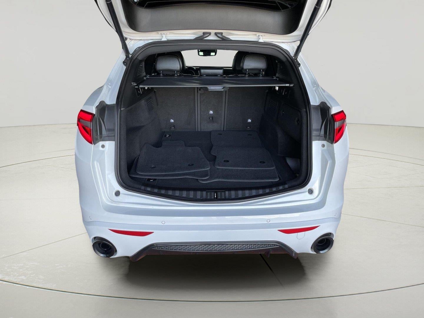2023 Alfa Romeo Stelvio Veloce